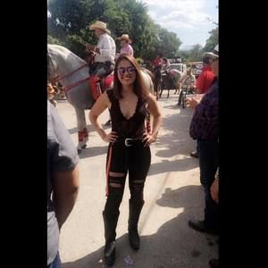 Meet your Posher, Ivette